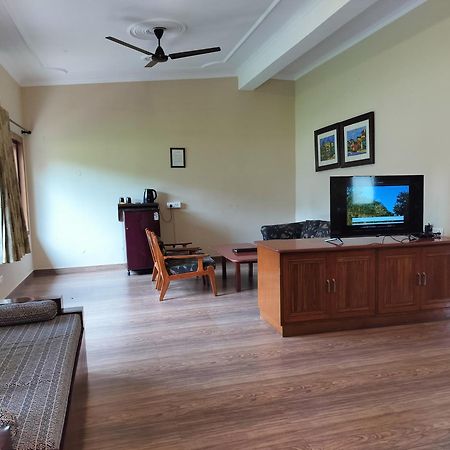 Bel-La Monde Hotel "Riverside" - Jim Corbett Garjia Exteriér fotografie