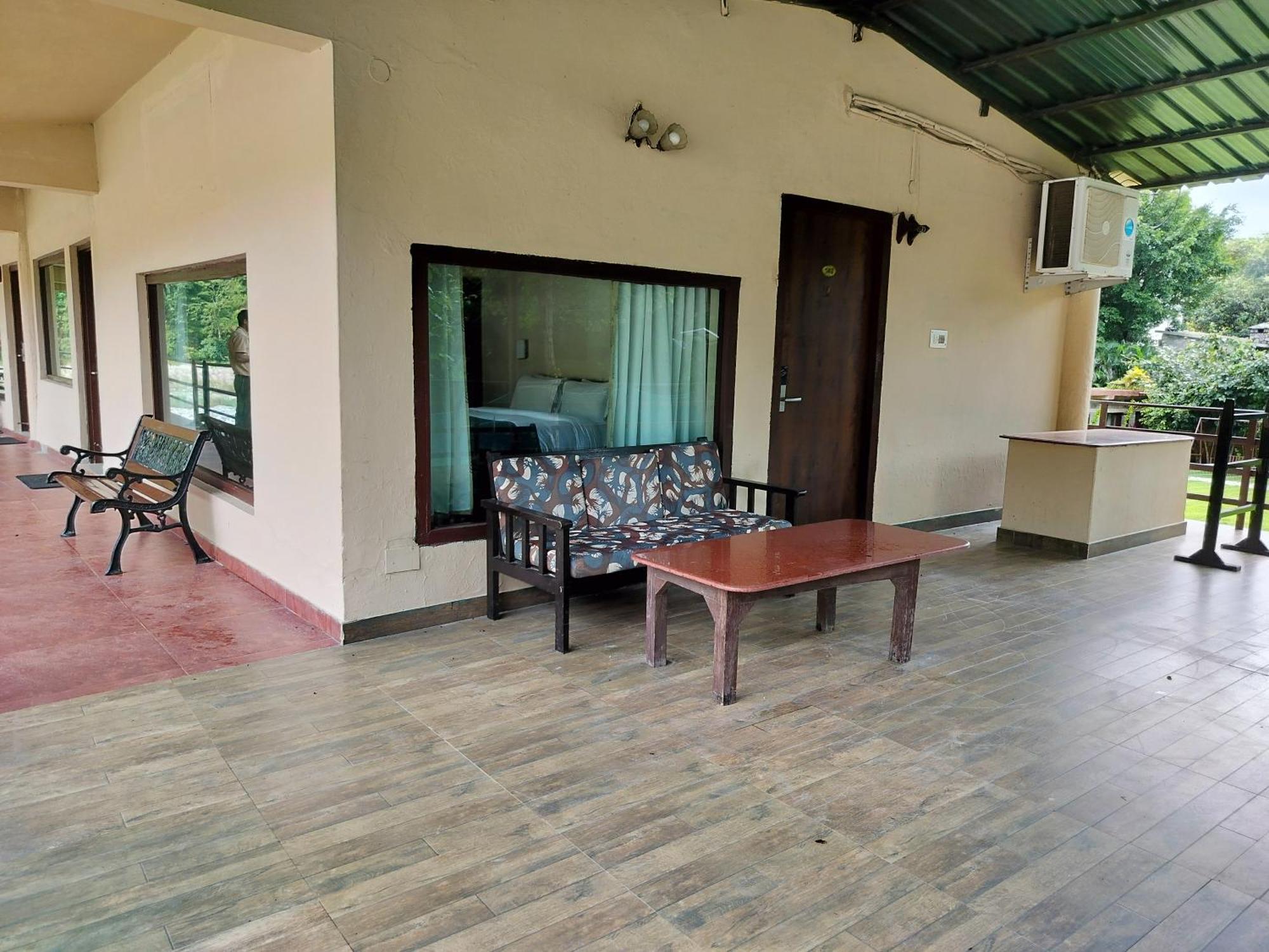 Bel-La Monde Hotel "Riverside" - Jim Corbett Garjia Exteriér fotografie