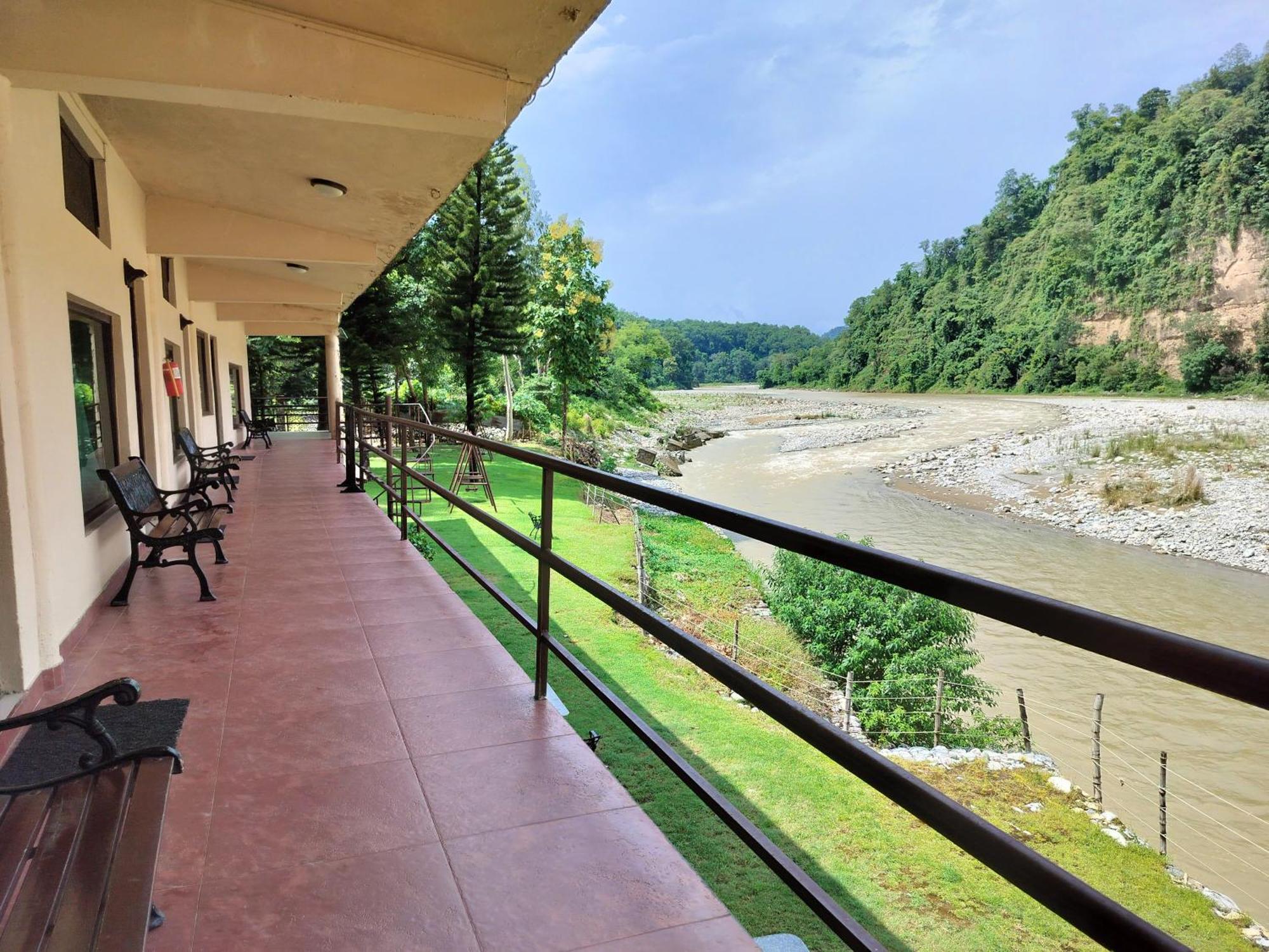 Bel-La Monde Hotel "Riverside" - Jim Corbett Garjia Exteriér fotografie