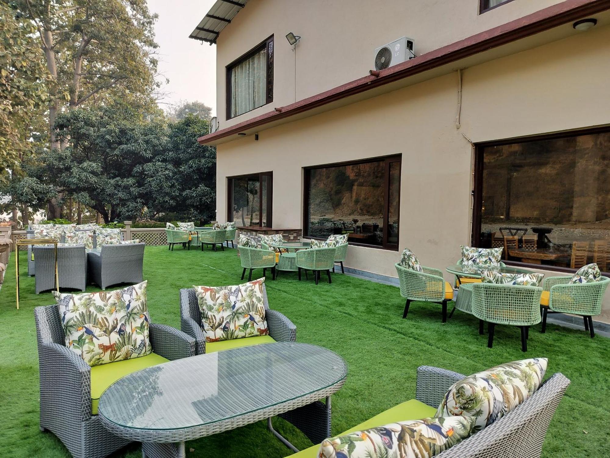 Bel-La Monde Hotel "Riverside" - Jim Corbett Garjia Exteriér fotografie