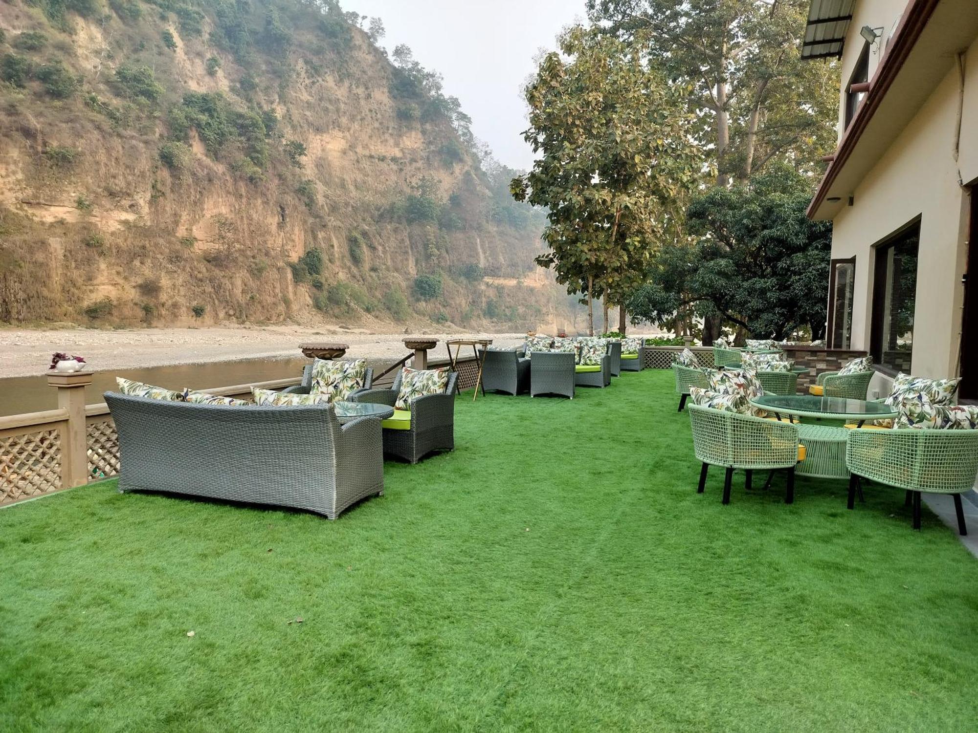 Bel-La Monde Hotel "Riverside" - Jim Corbett Garjia Exteriér fotografie